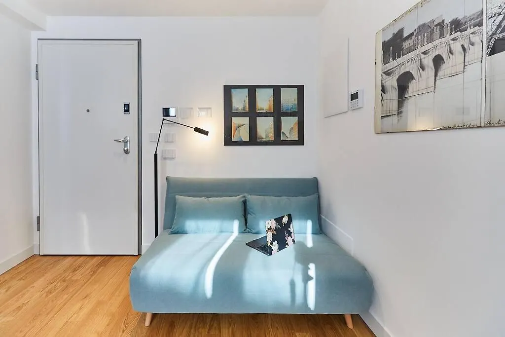 Bright Two-Room Apartment Milano
